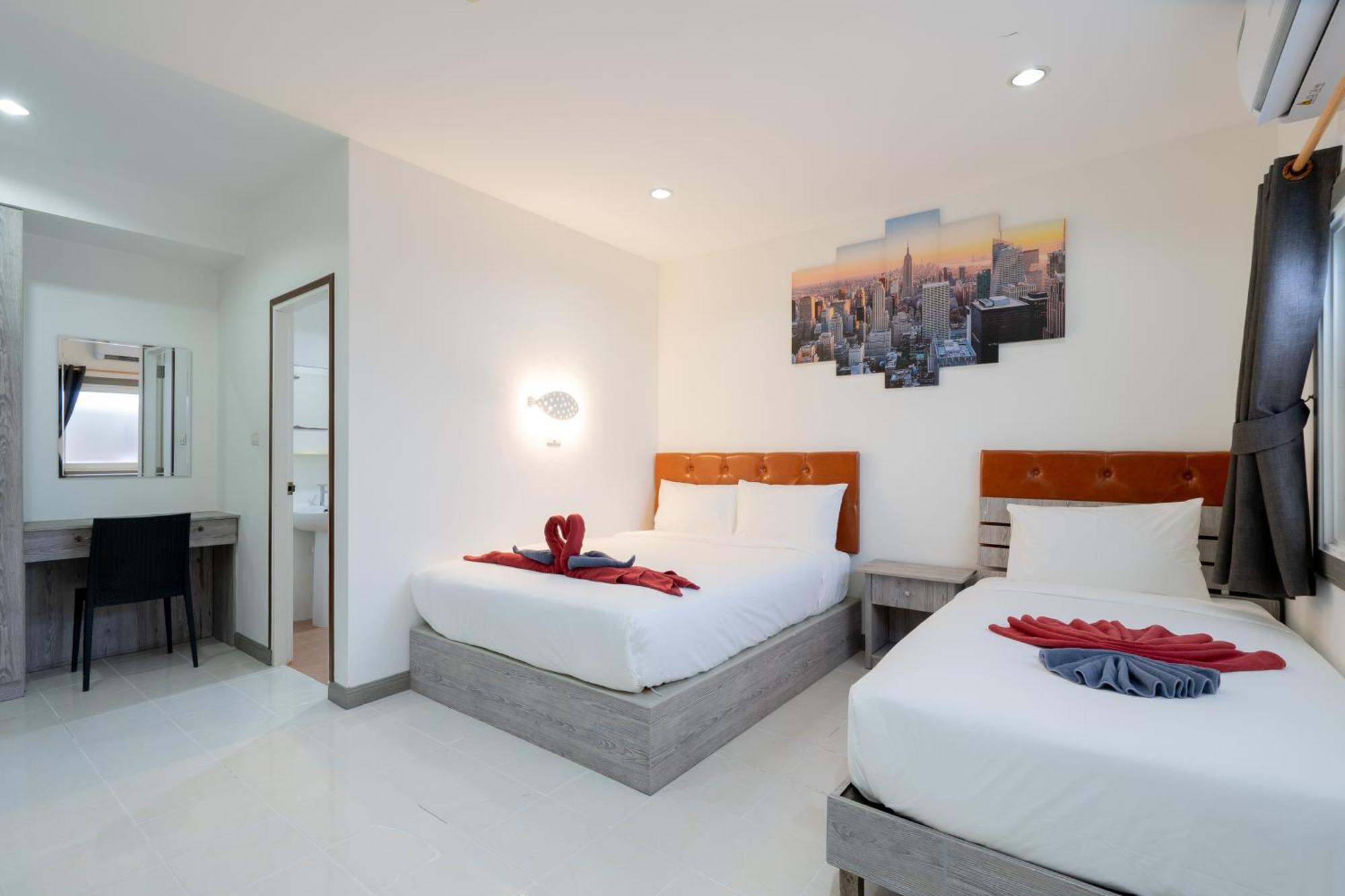 Square One Hotel Patong Экстерьер фото