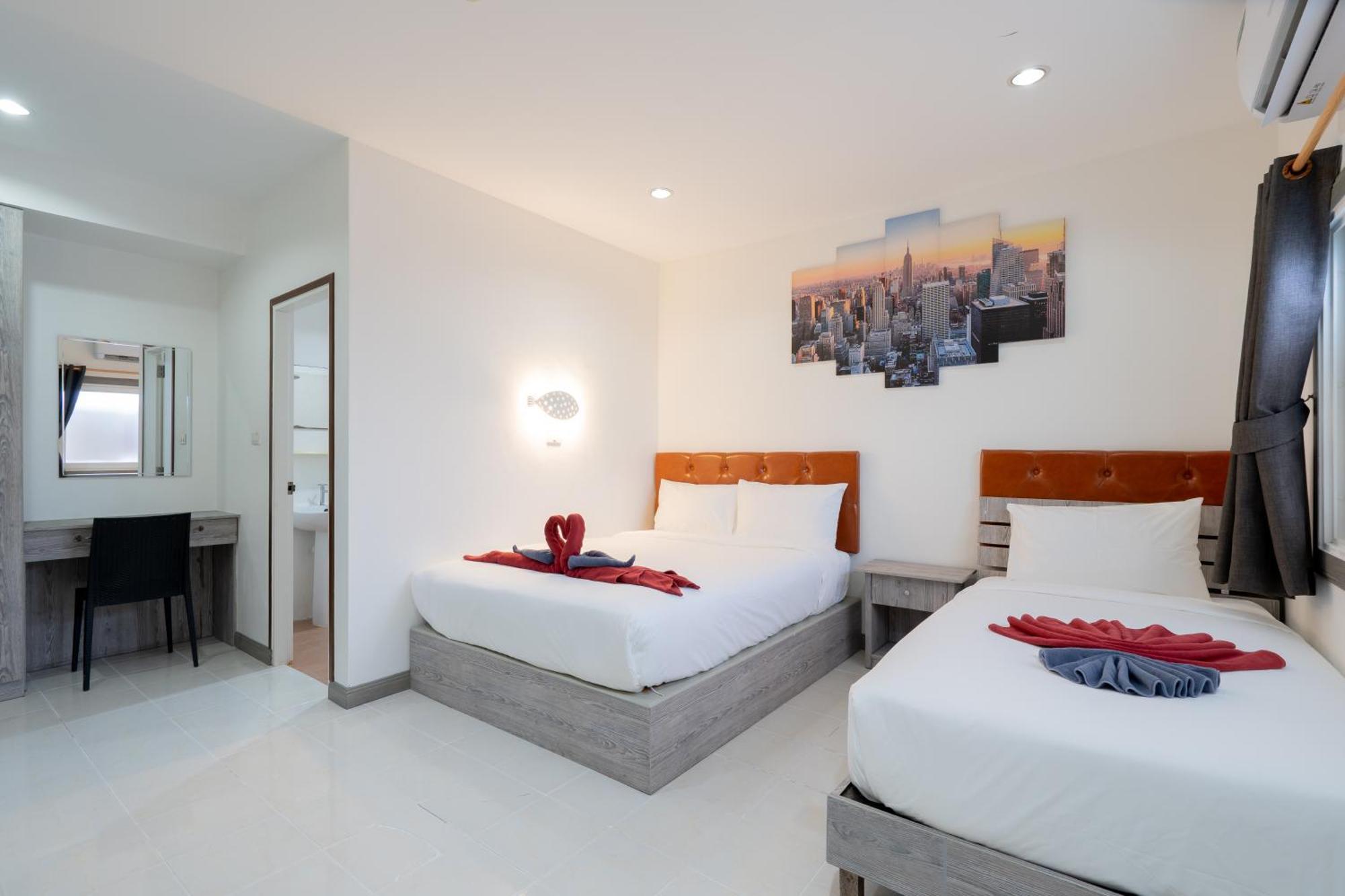 Square One Hotel Patong Экстерьер фото