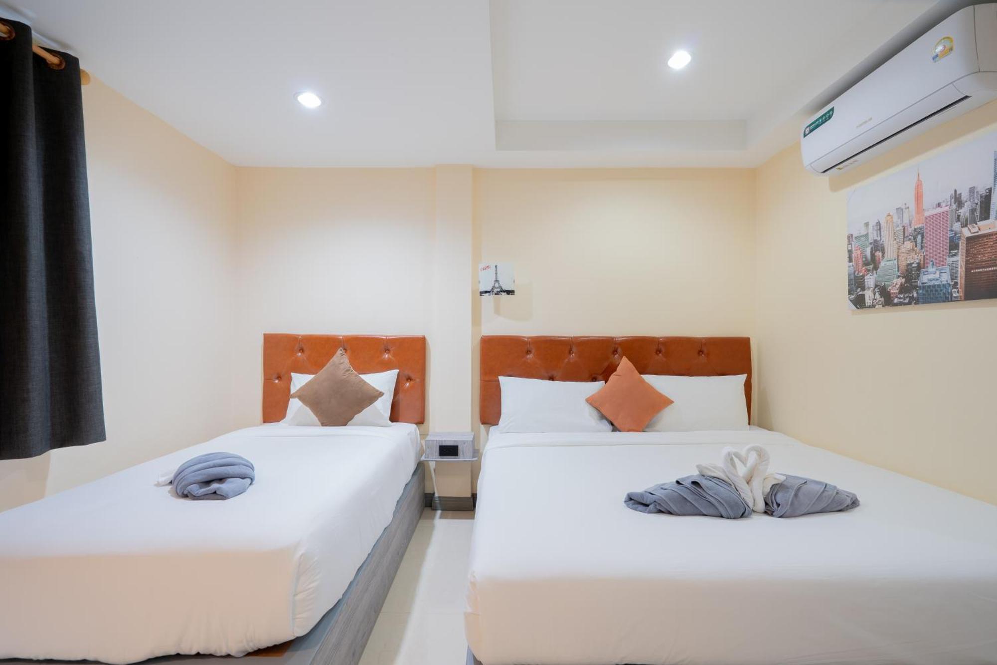 Square One Hotel Patong Экстерьер фото